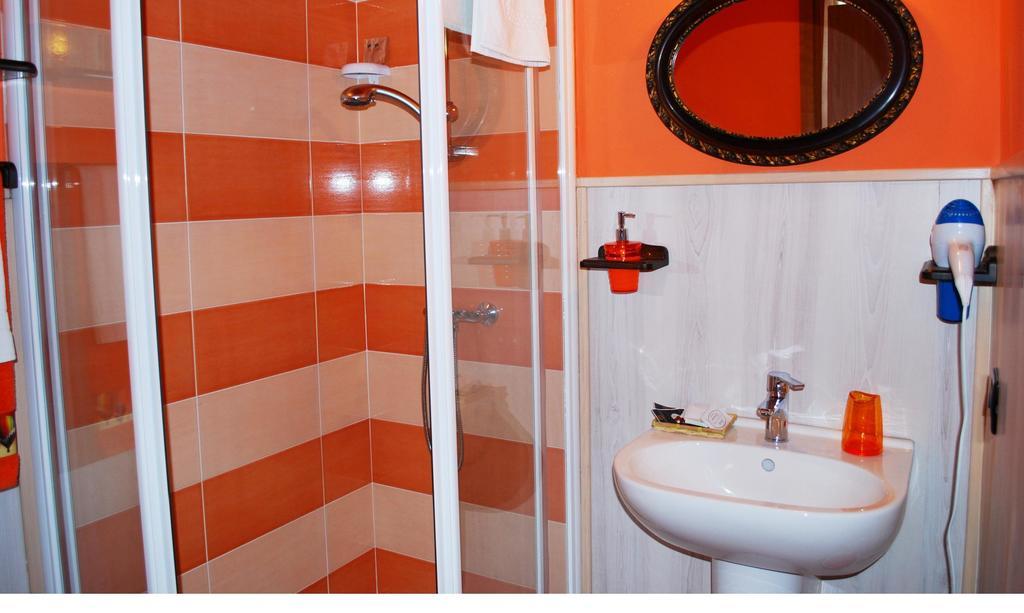 B&B I Viandanti Piancogno Camera foto